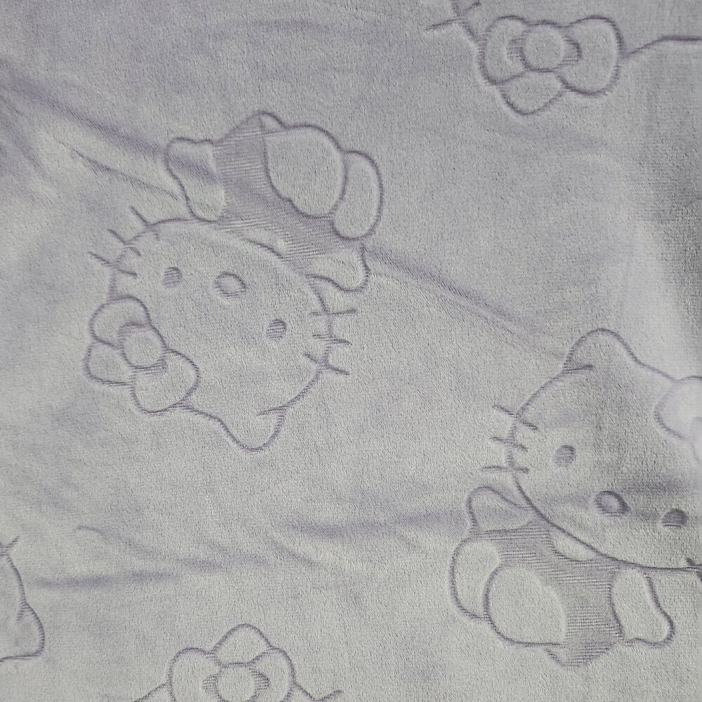Hello Kitty Lavender Lounge Set Size XL - Picture 4 of 11